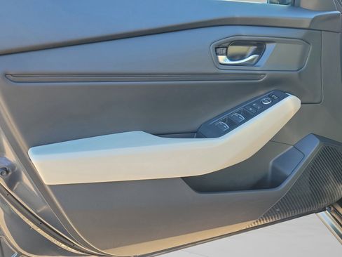 Used 2023 Honda Accord EX image 17