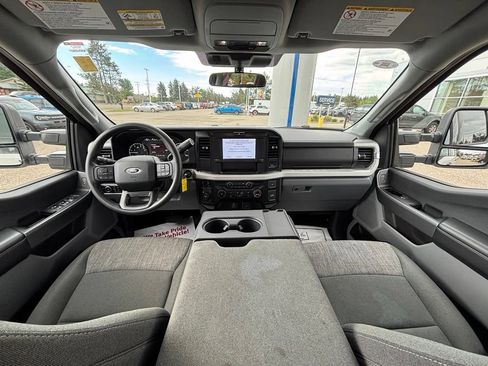 Used 2025 Ford F250 XLT AWD/4WD image 22