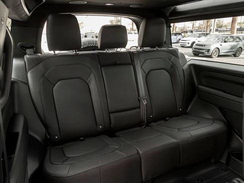 New 2026 Land Rover Defender 90 V8 AWD/4WD image 30