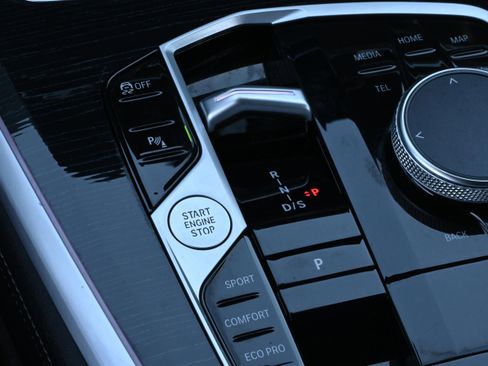 Certified 2024 BMW X5 xDrive40i w/ M Sport Package image 20