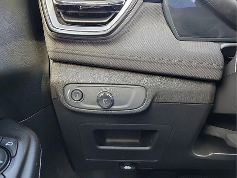 Used 2025 Chevrolet TrailBlazer LT image 14