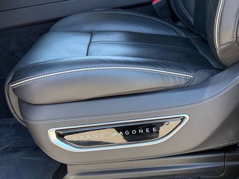 Used 2023 Jeep Grand Wagoneer Series II w/ Flexible Seating Group AWD/4WD image 18