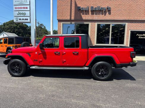 Used 2021 Jeep Gladiator Sport image 3