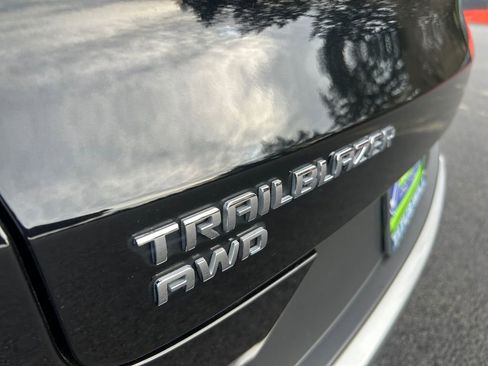 Used 2025 Chevrolet TrailBlazer LT AWD/4WD image 33