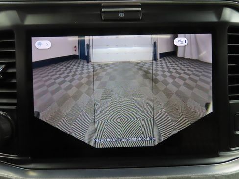 Used 2025 Ford F450 Platinum w/ Platinum Plus Package image 16