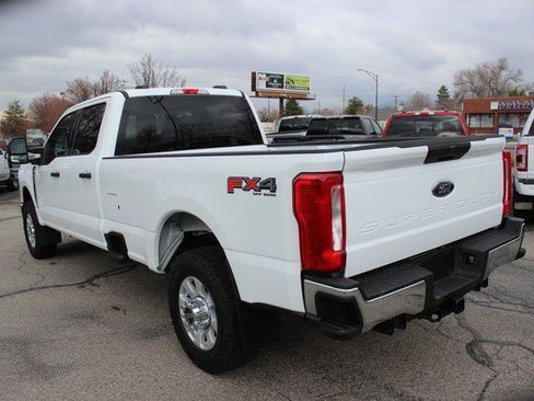 Used 2023 Ford F350 XLT w/ FX4 Off-Road Package image 4