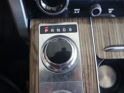 Used 2018 Land Rover Range Rover HSE AWD/4WD image 24