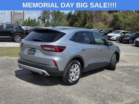 Used 2024 Ford Escape Active w/ Cold Weather Package FWD image 5