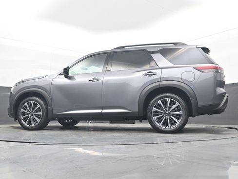 New 2026 Nissan Pathfinder Platinum FWD image 28