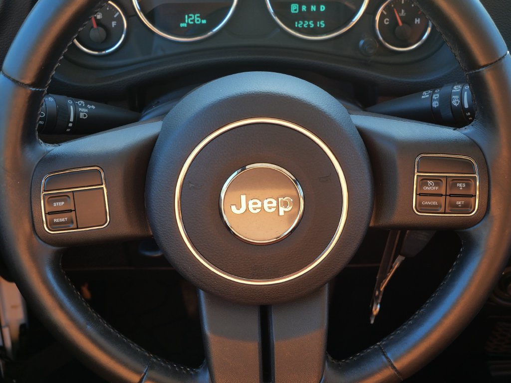 Used 2012 Jeep Wrangler Unlimited Sahara w/ Max Tow Pkg AWD/4WD image 18