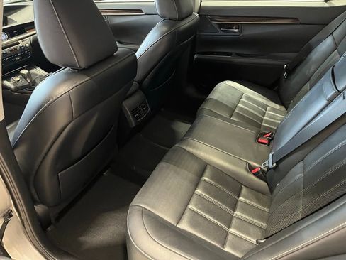 Used 2016 Lexus ES 350 FWD image 16