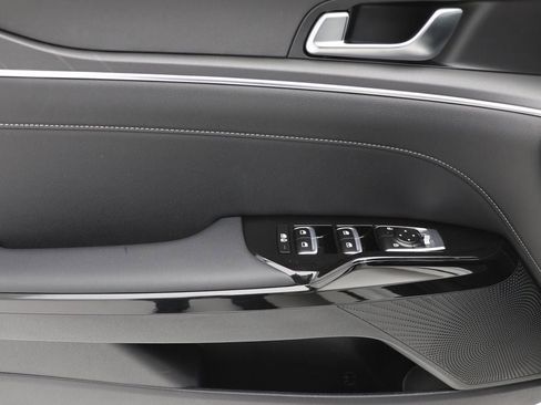 Used 2025 Kia K5 GT-Line image 15