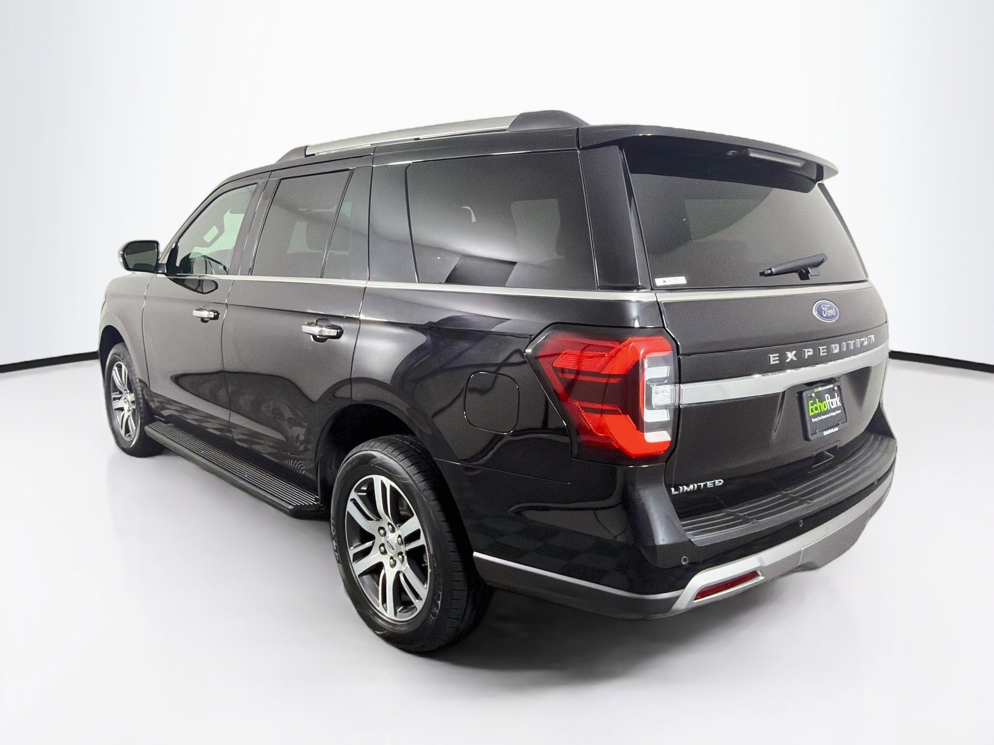 Used 2024 Ford Expedition Limited RWD image 5
