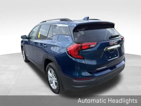 Used 2021 GMC Terrain SLE w/ Driver Convenience Package FWD image 5