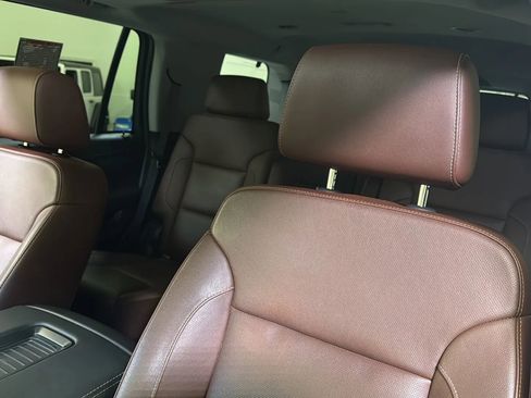 Used 2019 Chevrolet Tahoe Premier w/ Premier Plus Edition image 18