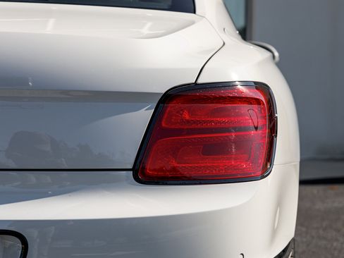 Used 2020 Bentley Flying Spur W12 image 29