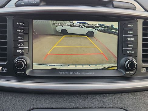 Used 2017 Kia Sorento SX FWD image 15