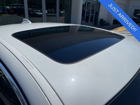 Used 2023 BMW 530i w/ Executive Package RWD image 7