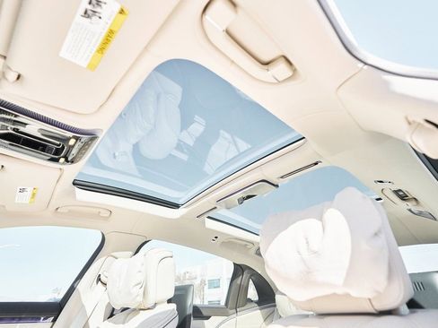 Used 2025 Mercedes-Benz Maybach S 680 4MATIC image 50