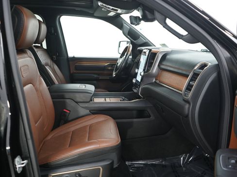 Used 2022 RAM 1500 Limited AWD/4WD image 11