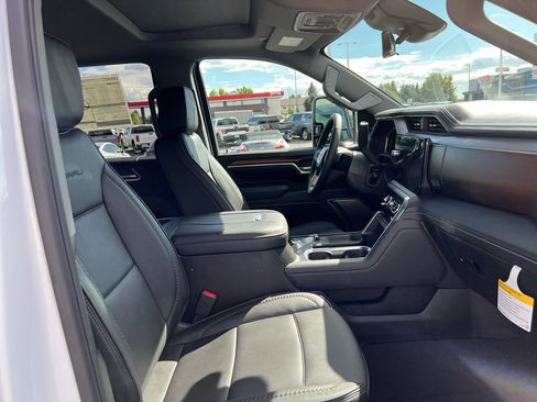 New 2025 GMC Sierra 3500 Denali w/ Denali Reserve Package image 29