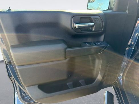 Used 2022 Chevrolet Silverado 1500 Custom image 18