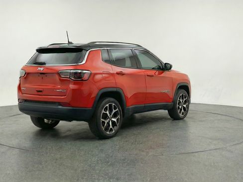 Used 2025 Jeep Compass Limited AWD/4WD image 9