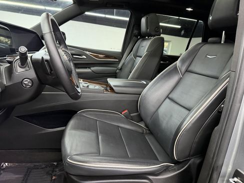 Used 2023 Cadillac Escalade Premium Luxury image 20