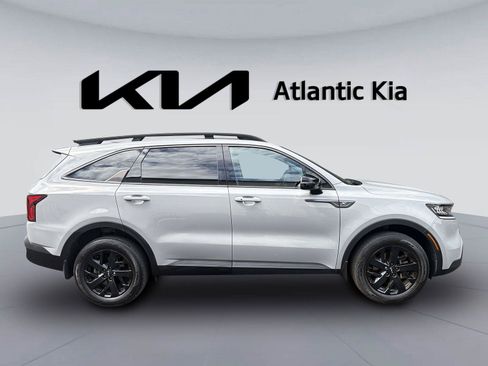 Certified 2023 Kia Sorento S w/ Panoramic Sunroof Package AWD/4WD image 5