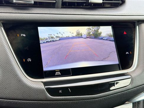 Used 2024 Cadillac XT6 Luxury FWD image 13