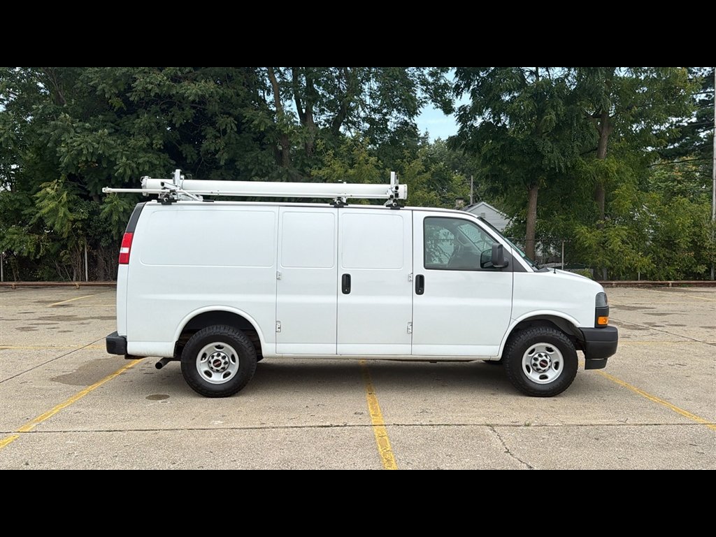 Used 2022 GMC Savana 2500 w/ Communications Package RWD image 6