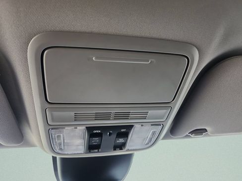 Certified 2024 Honda Odyssey EX-L image 15