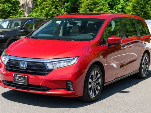 Used 2023 Honda Odyssey EX-L image 3