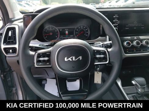 Certified 2023 Kia Sorento LX FWD image 11