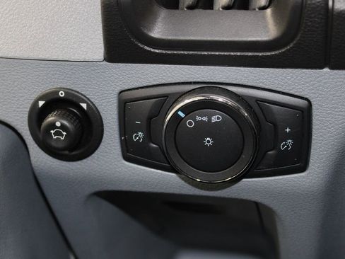 Used 2018 Ford Transit 350 XL image 38