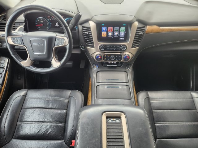 Used 2017 GMC Yukon Denali w/ Enhanced Security Package RWD image 26