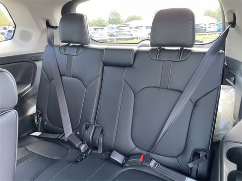 New 2025 Honda Pilot Touring image 27