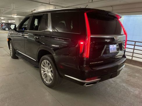 Used 2023 Cadillac Escalade Premium Luxury image 5