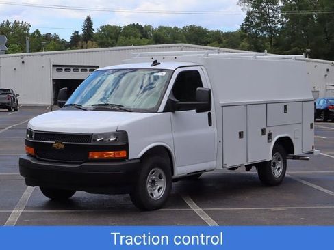 New 2024 Chevrolet Express 3500 w/ Power Convenience Package image 8