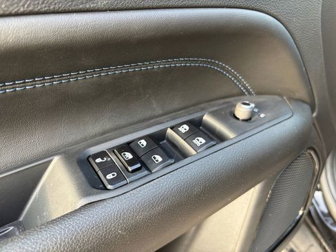 New 2026 Jeep Compass Limited image 9