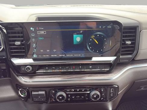 Used 2025 Chevrolet Silverado 1500 LTZ image 13