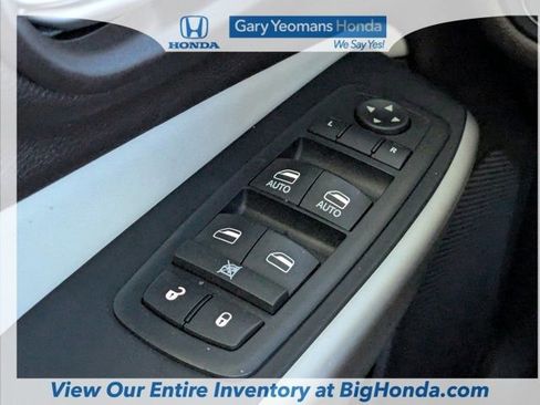 Used 2016 Jeep Cherokee Overland w/ Technology Group image 25