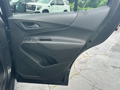 Used 2022 Chevrolet Equinox LT FWD image 17