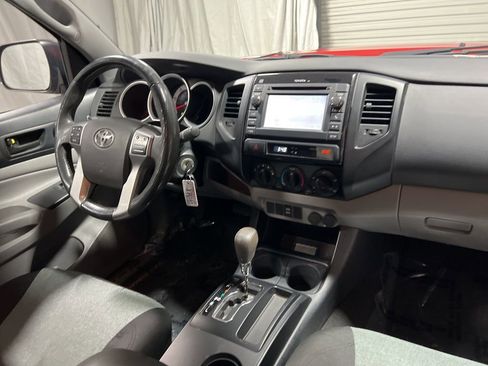 Used 2013 Toyota Tacoma PreRunner image 13
