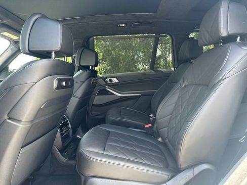 New 2026 BMW X7 xDrive40i w/ M Sport Package AWD/4WD image 21