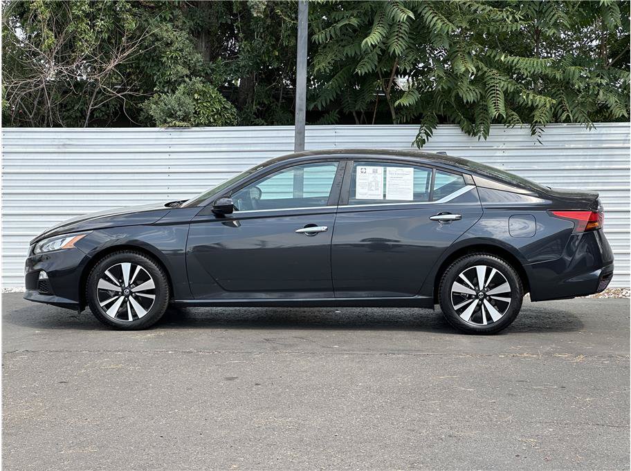 Used 2022 Nissan Altima 2.5 SV AWD/4WD image 13