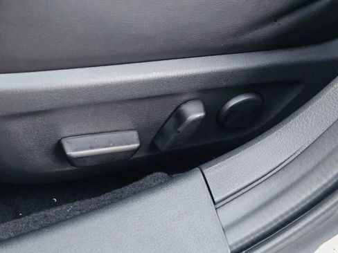 New 2026 MAZDA MAZDA3 2.5 S Hatchback w/ Premium Pkg FWD image 34