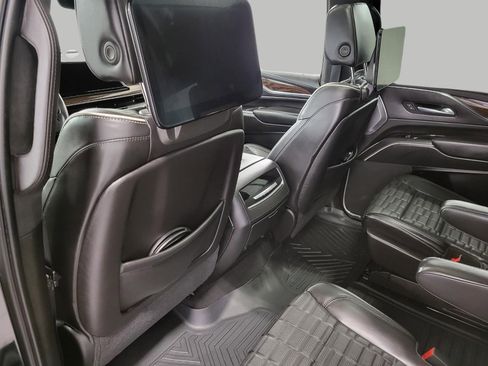 Used 2021 Cadillac Escalade Sport Platinum AWD/4WD image 22