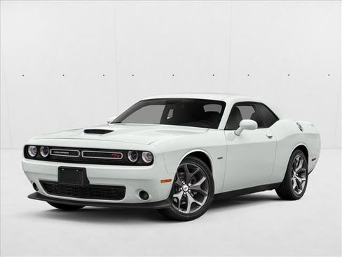 Used 2022 Dodge Challenger GT RWD image 1