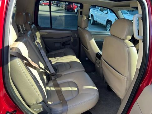 Used 2004 Ford Explorer XLT AWD/4WD image 12